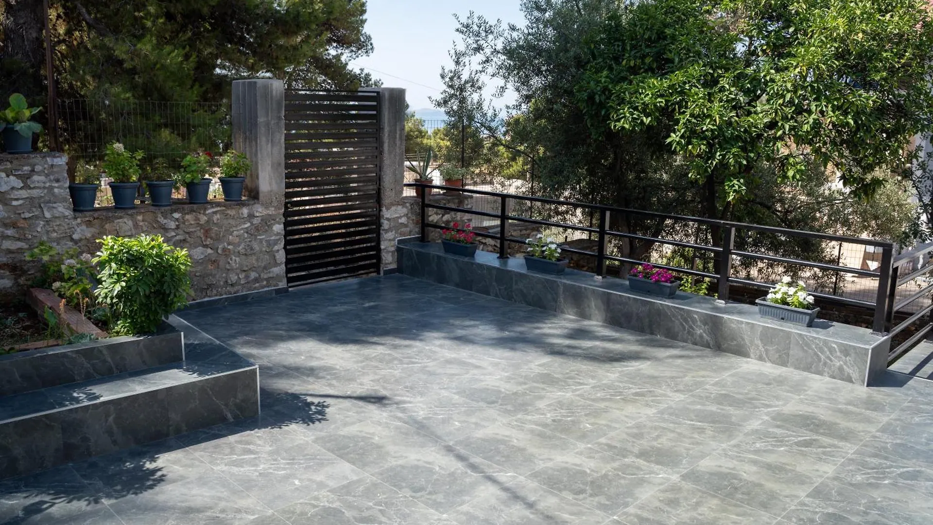 Guest house Sunnydream Apartaments Saranda Albania