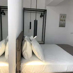 Affittacamere Kekezis, Sarandë